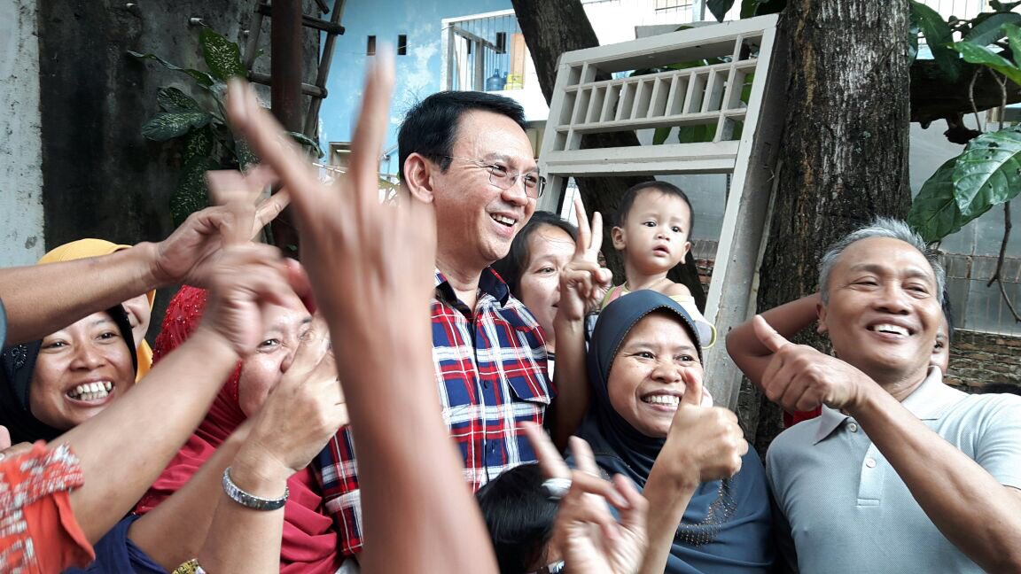 Mengecek laporan warga di Kalisari, Jakarta Timur.