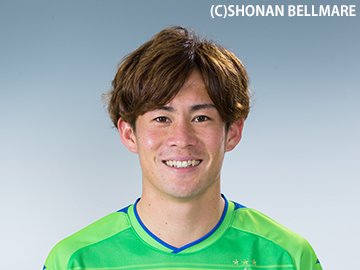 REDSOFFICIAL's tweet photo. 湘南ベルマーレに所属しておりましたMF菊池大介選手(25歳)が完全移籍にて加入することで合意しましたので、お知らせいたします。 #urawareds #浦和レッズ https://t.co/SYNiqp6Pue https://t.co/WJ4S1RUbby