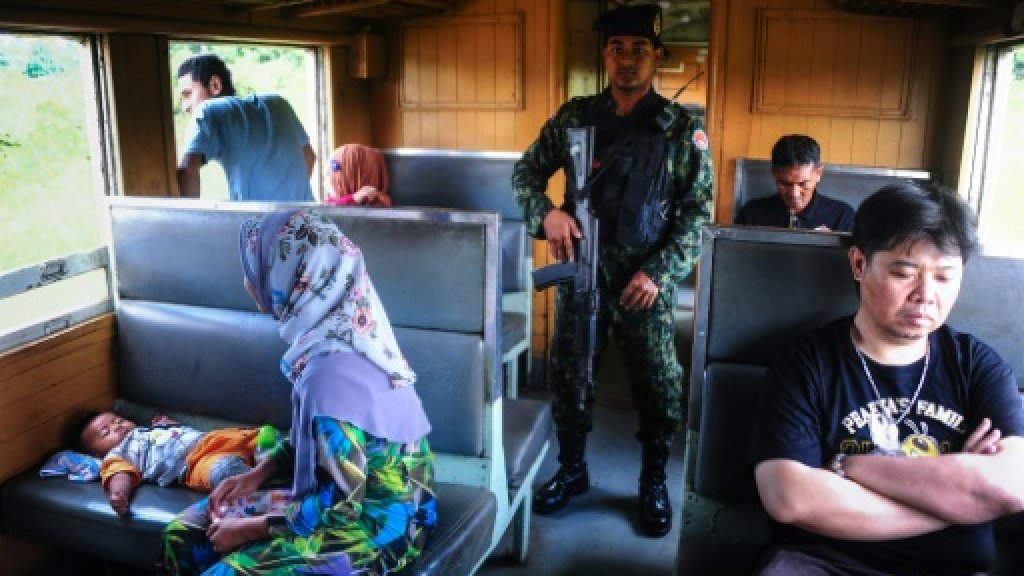 Kristyn52100022's tweet image. God and good luck guide commuters on rebel-hit Thai train france24.com/en/20161227-go…