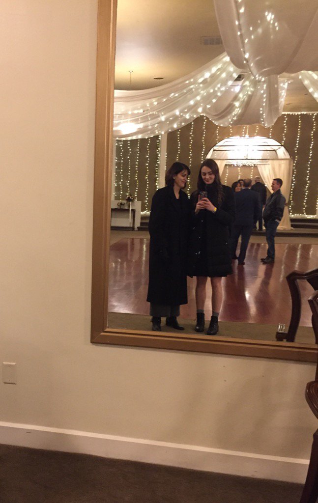 jill_fran's tweet image. &quot;Can you tell my socks say &apos;H2O&apos; on them?&quot; #receptionstyle