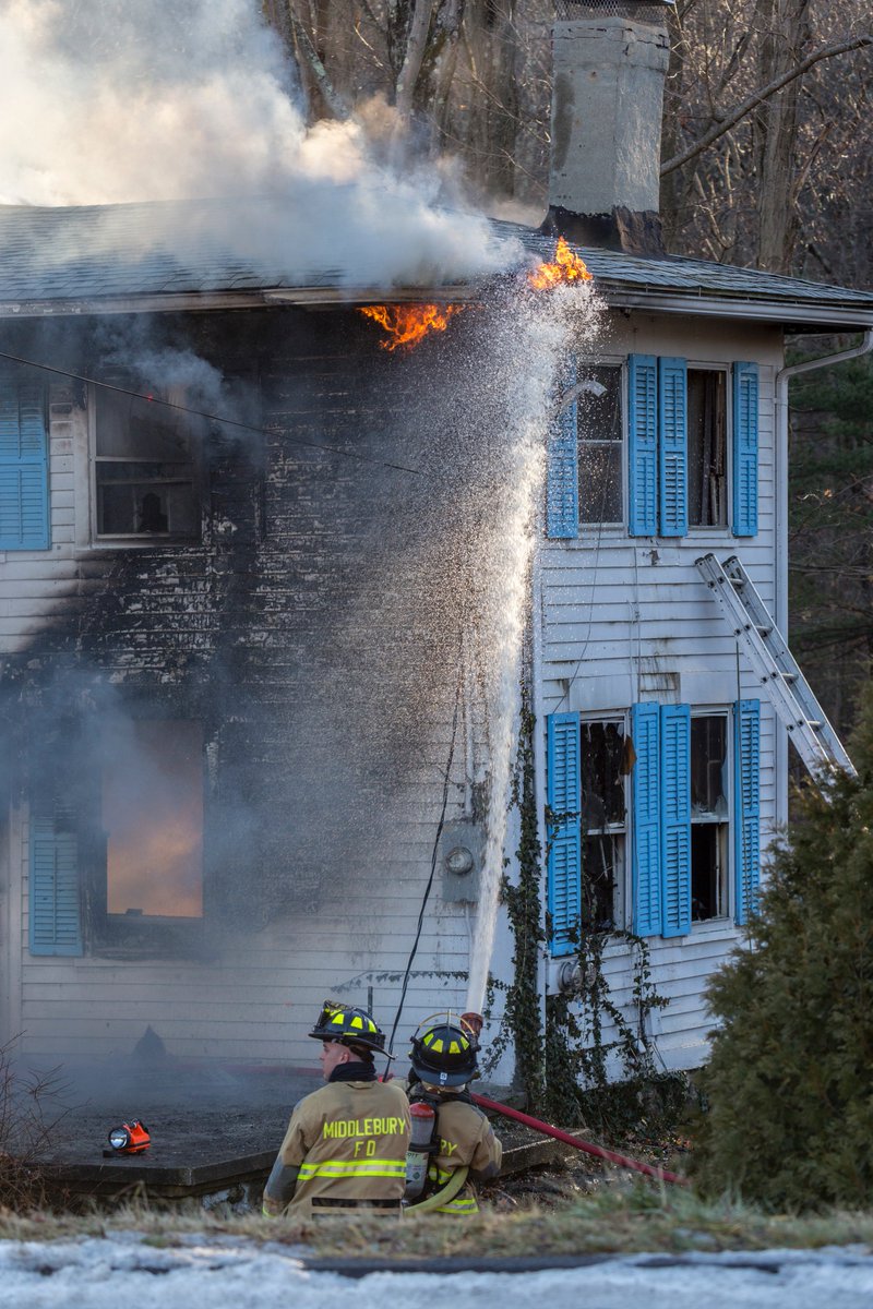 SeanMaiorano's tweet photo. Working Fire Middlebury Ct @ctfirephoto https://t.co/O2Ohiuaony