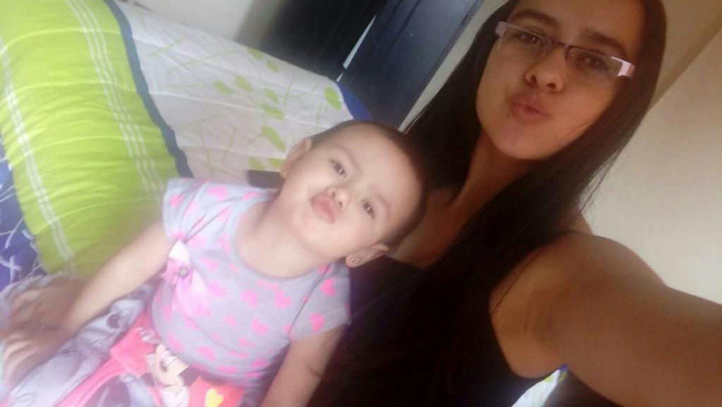 IsaRami39067673's tweet photo. Dios tu y yo. 
👧👩 siempre chiquita. https://t.co/XChzBODcSC