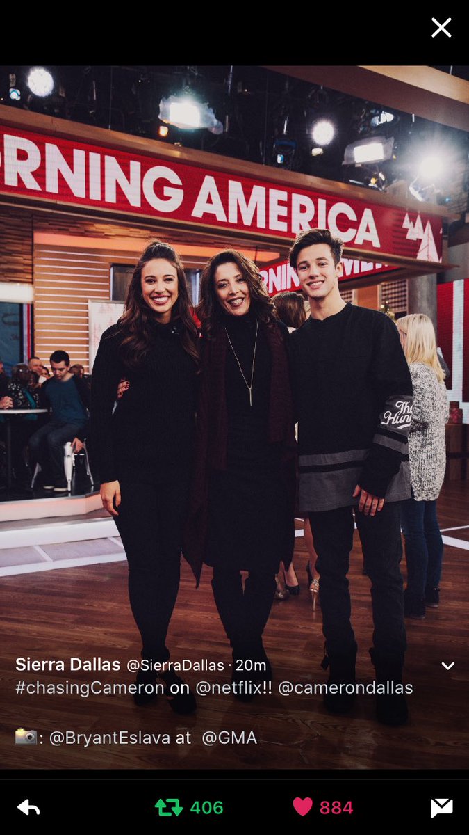httpdallasc's tweet photo. I love them all #familyDallas #ChasingCameron @camerondallas @SierraDallas https://t.co/9uT1bNo2yM