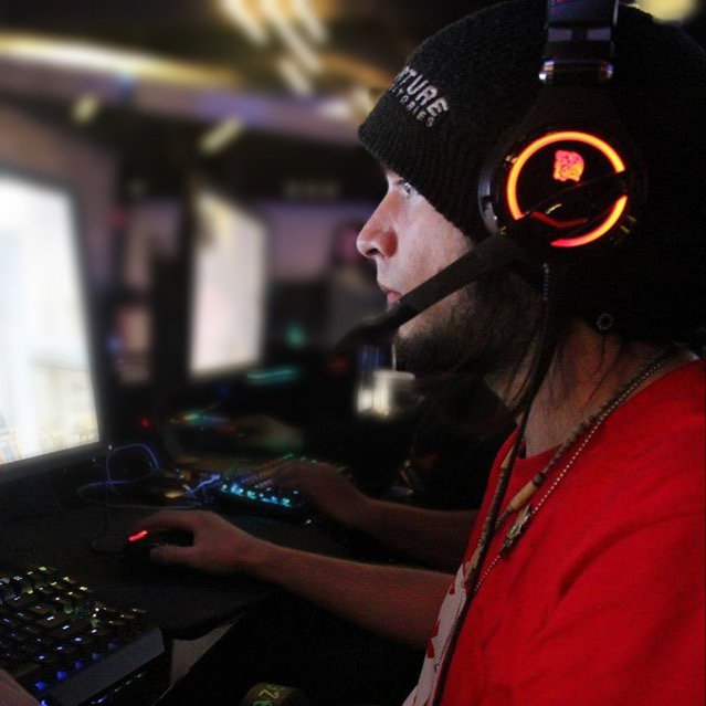 ThermaltakeInc's tweet photo. Name that #TteSPORTS #gamignheadset https://t.co/VN7iqQUytk