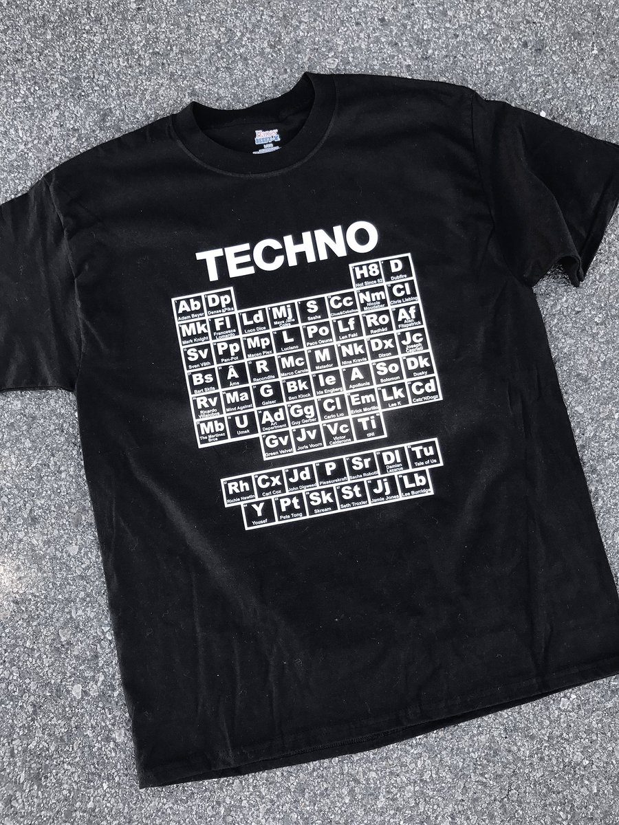 violetkiitty's tweet image. New shirt I created @ work.
Viva la Techno baby✨✨