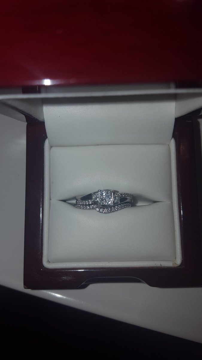 SamShaw_1's tweet photo. Future Mrs. ๐๐ #engaged #isaidHELLYES #muchowputaringonit https://t.co/hBJKLZMQ1o