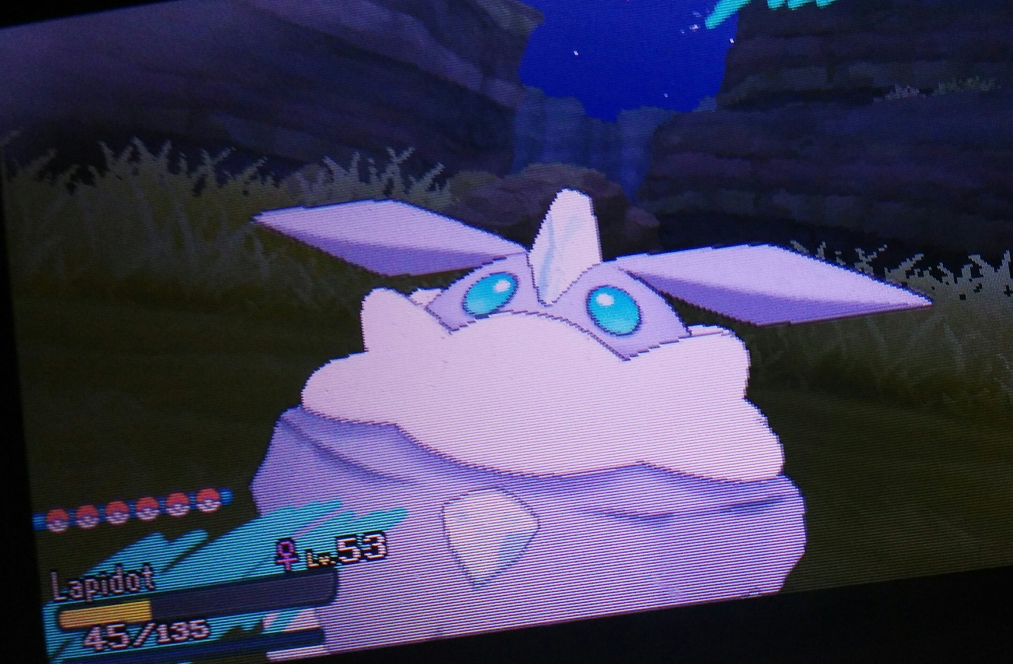 Alolamelle On Twitter Look Into Her Eyes And Tell Me She Didn T Deserve An Evolution Carbink Pokemonsunmoon