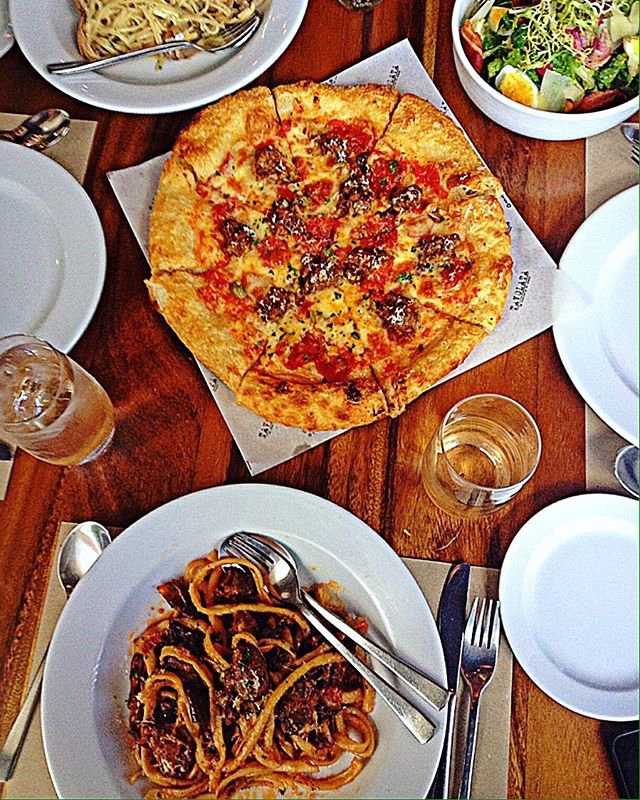 TavolataCebu's tweet photo. Linguine Vongole, Calabrese Pizza, Tavolata Salad and Pappardele veal ragu for our year ender traditional nonstop and catchup.: @eizy22 https://t.co/YLvOIKFdYf