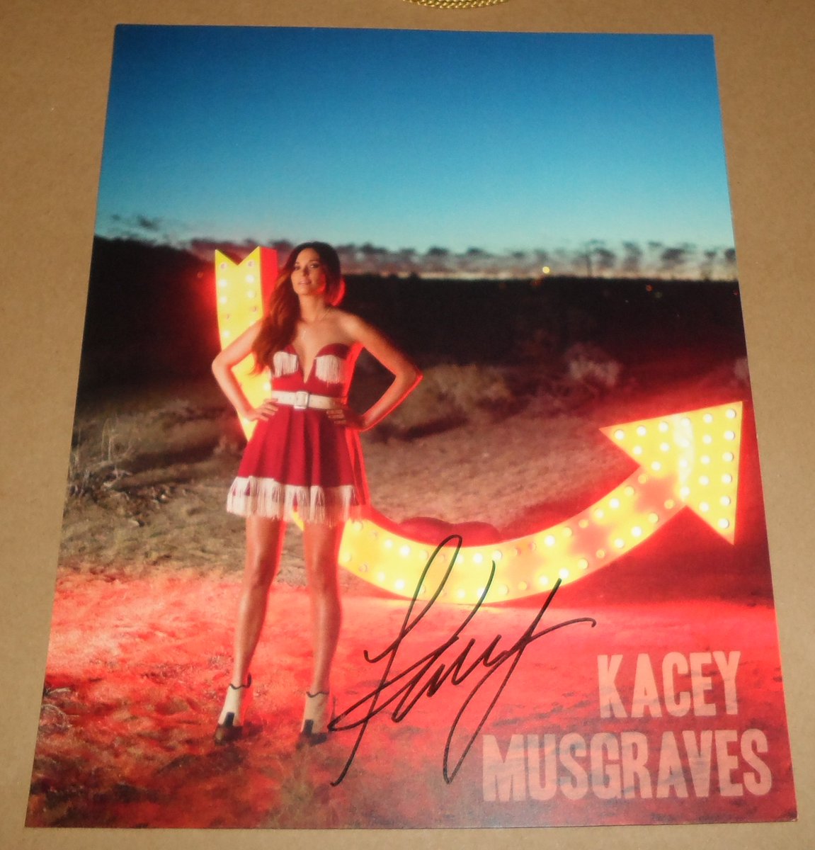 scacols's tweet photo. #KaceyMusgraves #KaceyMusgravesAutograph #KaceyMusgravesAutographed8x10 #Signed8x10 #SpaceyKacey #Kacey https://t.co/vPVCnnQE2y $100 USD https://t.co/meuX22gPJH