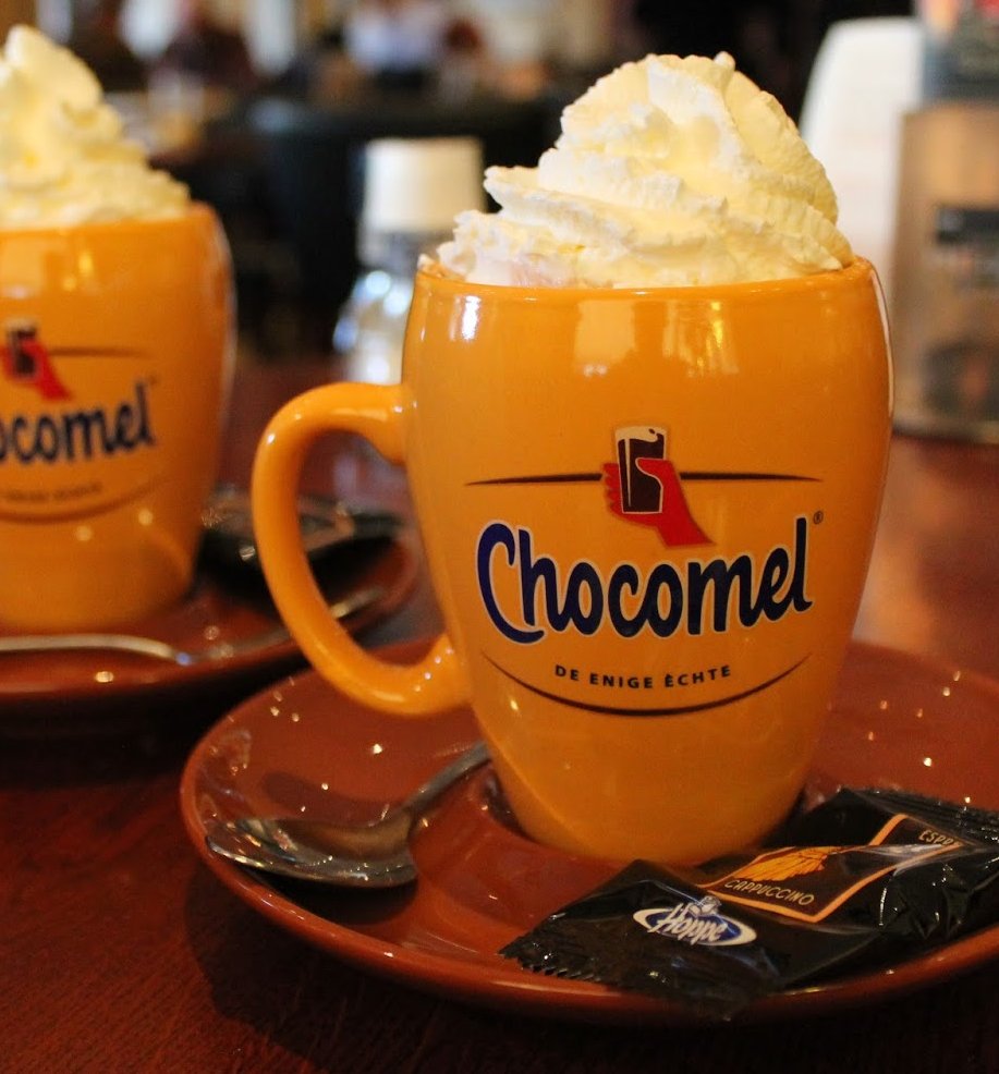 IJsbeelden's tweet photo. Baby it's cold outside. Warm up, drop by &amp; enjoy a warm hot cocoa wh whipped cream. While u're there, make a great day out of it @IJsbeelden https://t.co/6q61CovAlJ