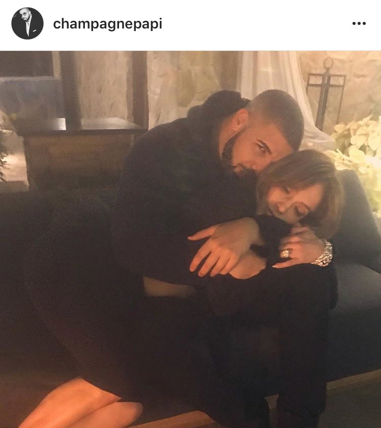 C0v74qmUUAAOzPB.jpg:large