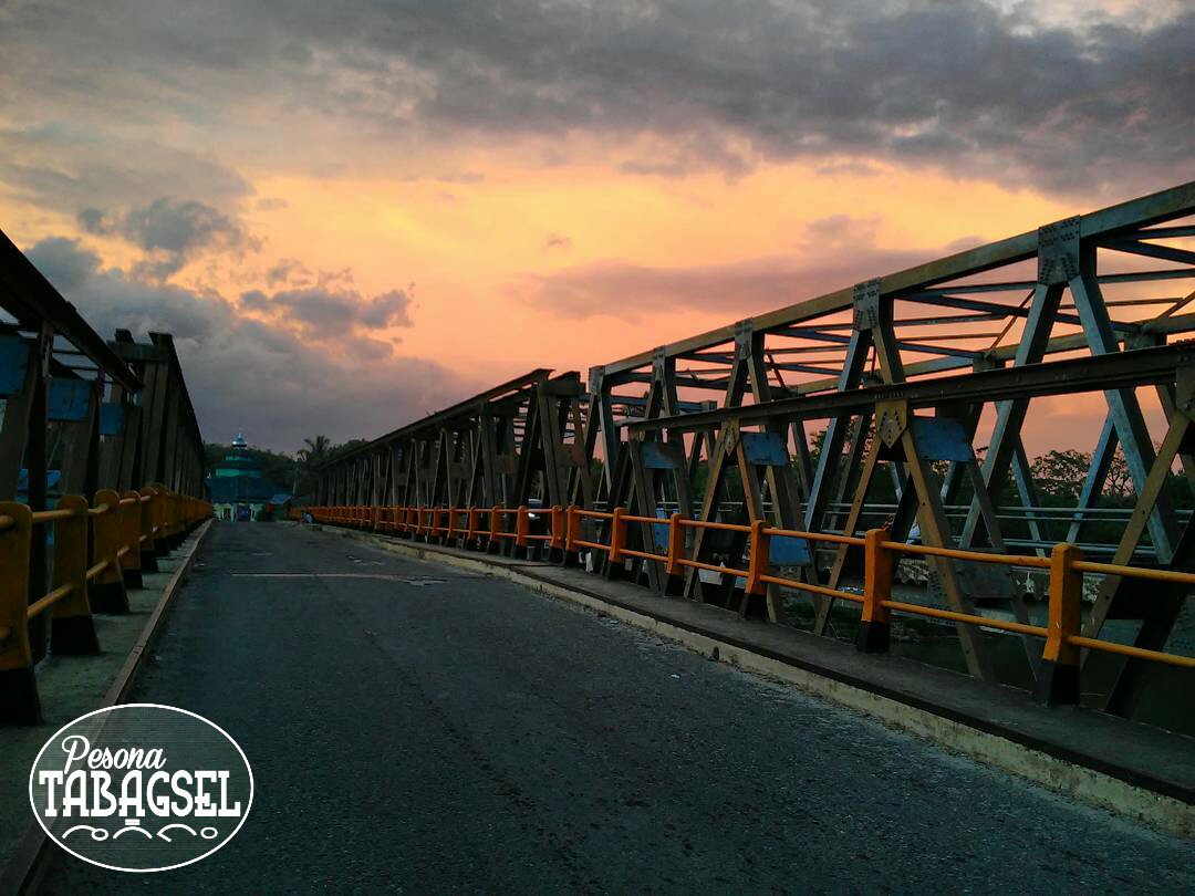 PesonaTabagsel's tweet photo. Jembatan Binanga
#PadangLawas
#PesonaTabagsel
[khosal] https://t.co/3HC20KVR2s