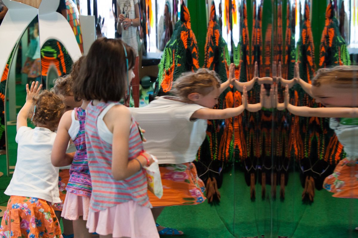 melbournemuseum's tweet photo. Fun with mirrors in the Children’s Gallery! #playisok #melbournemuseum #childrensgallery #sensoryplay https://t.co/nXyacOg1RM