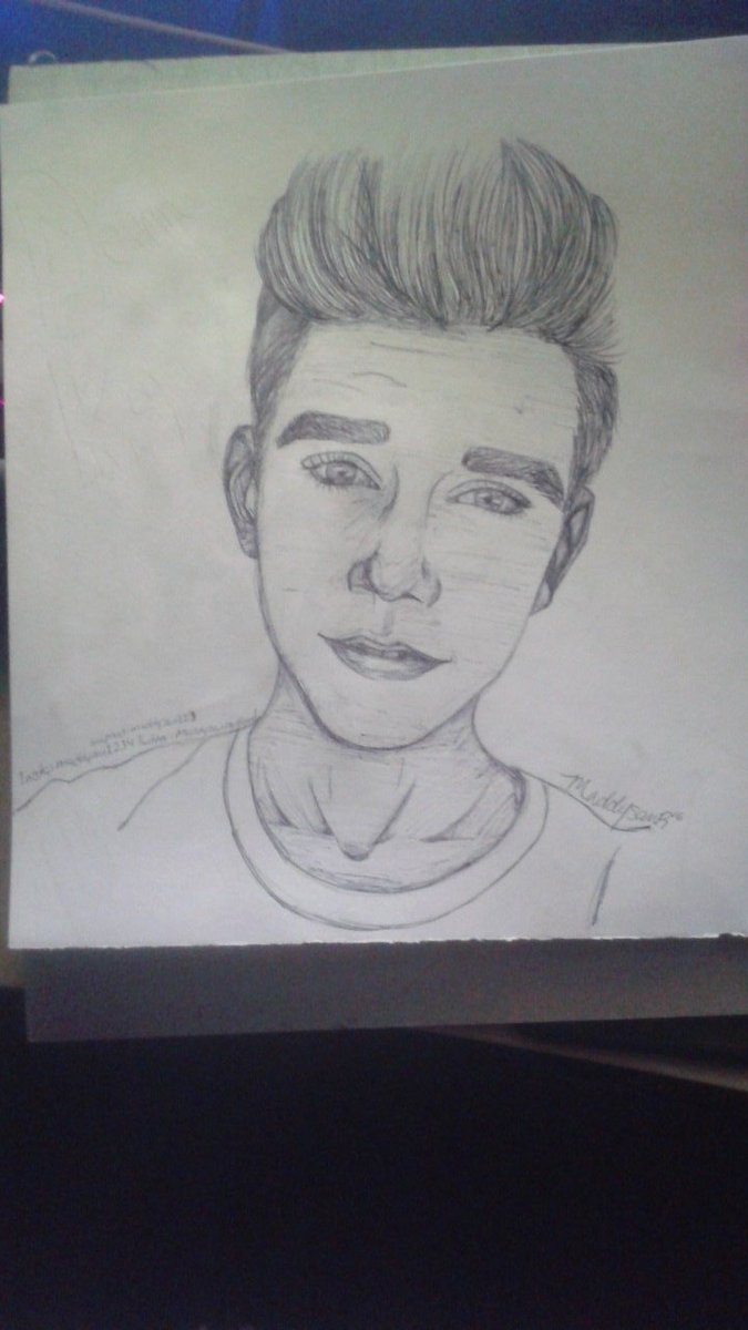 maddysanredford's tweet image. I tried my best to draw @itsDevanKey in all pen... Idk how I feel about it 😐😐 #keypers #devankey #drawing #art #allpen#collinskey