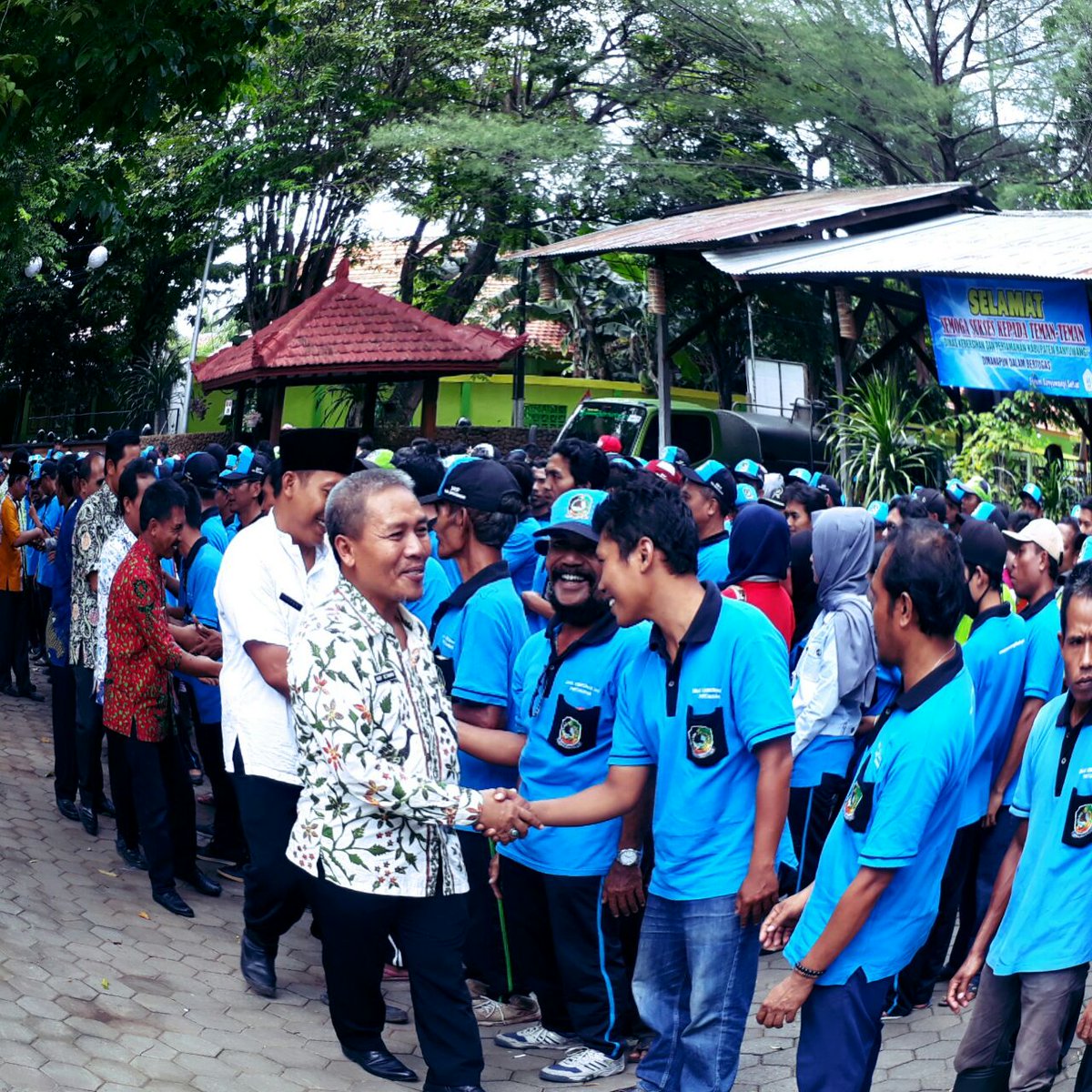 DKP_BWI's tweet photo. Pengarahan &amp; pamitan sebelum OPD baru...semangat trs tmn2 THL demi Banyuwangi Bersih, Indah &amp; Hijau @banyuwangi_kab @a_azwarnas https://t.co/I64wBOhKX8