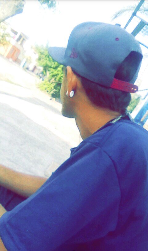 RafahLegg's tweet photo. Amor olhando pro nada 😂💙 https://t.co/5WeX5u6s5p