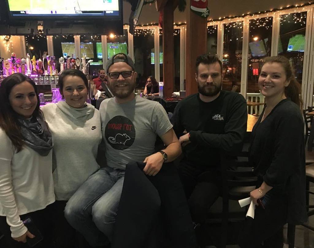 CSBarGames's tweet image. The Brainy Bunch takes first with some smart wagering #landmarkgtrivia @landmarkgboro