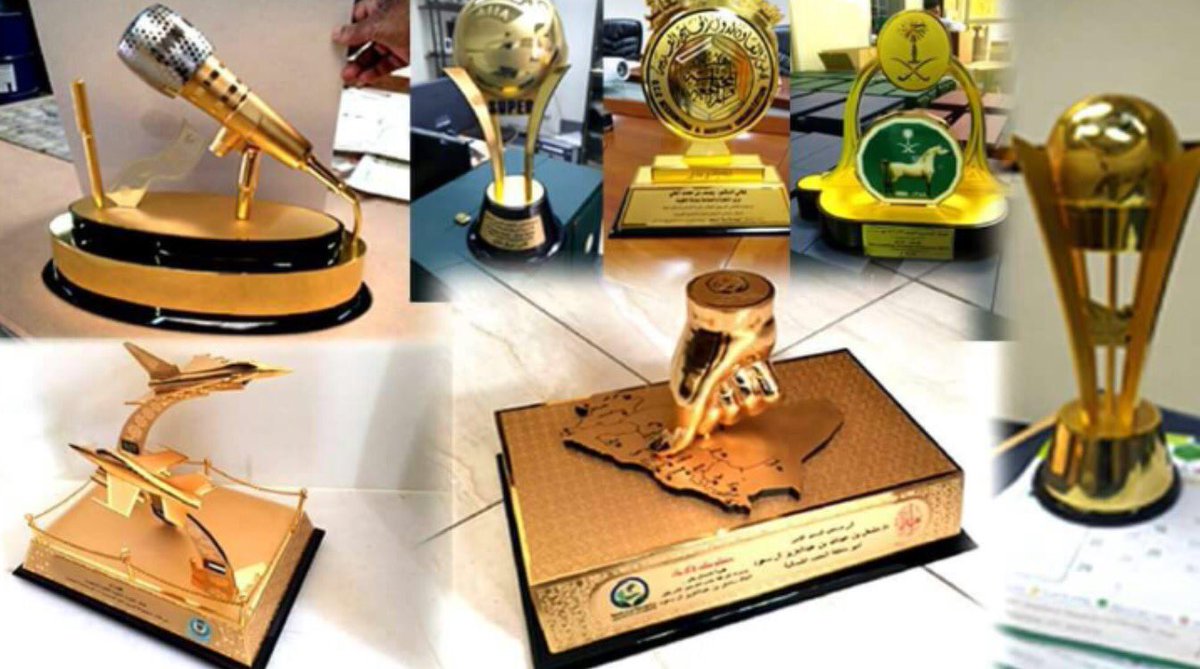 #دروع_تذكارية_تصاميم_الرياض
لان تحتار معنا ماذا تختار خياراتنا عديدة وأفكارنا متميزة بالاضافة للجودة العالية فقط أتصل ونحن نصل🤗