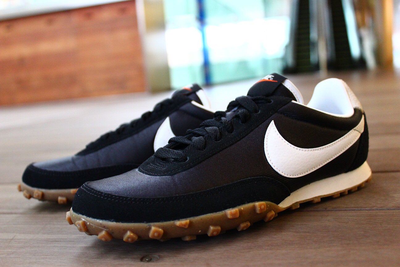 טוויטר Oshman S 二子玉川店 בטוויטר ニコタマsneaker女子ブログ アップいたしました 名品スニーカーが入荷です T Co R7jfahuoav Nike ワッフルレーサー ナイキ スニーカー Sneaker Waffleracer 二子玉川 二子玉川ライズ 二子玉 T Co Hmdwzcja7i