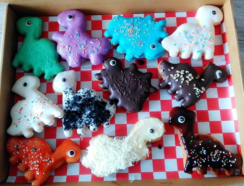twitbdgupdate's tweet photo. Mencicipi Lezatnya #DinoDonuts Yang Tengah Booming di #Instragram, cek disni https://t.co/EeeHzPz39U https://t.co/VK1uLLUvuW