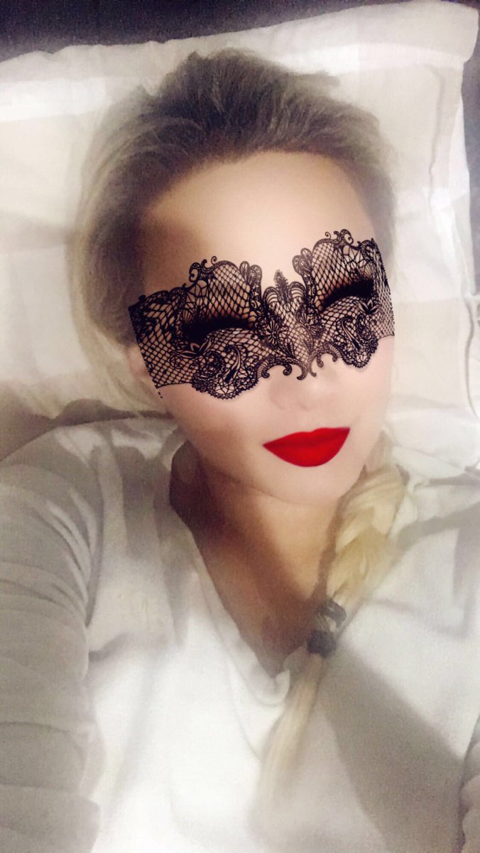 irsasanchez's tweet photo. A dormir!Conéctense c/migo mañana en Fanpage Irsa Sánchez (personaje público) 7pm escucharé propuestas p/#MatchPOP,#ApuertaAbierta y Redes.💋 https://t.co/73gd3dLb2B