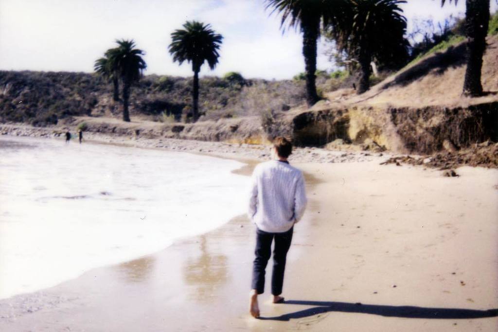 EZEKIELCLOTHING's tweet photo. Ezekiel Surf Club's Kyle Kennelly enjoying his morning stroll along the shoreline https://t.co/em7vfNWnSl https://t.co/7eKBCCNWUZ