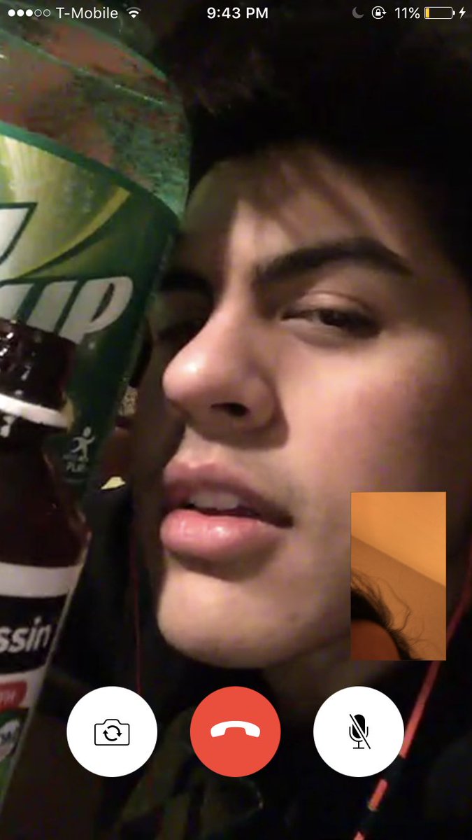 alwysinBlvck's tweet photo. Only way to cure a sore throat 💯😈🍇 🍼👀#datpurp https://t.co/Y9mLcY5vod