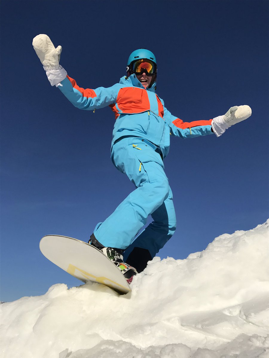 jolandavanandel's tweet photo. Back to work after a short But good snowboard trip! @karitraa @NotJustSomeWear @IschglSki https://t.co/HA6Omk6y5E
