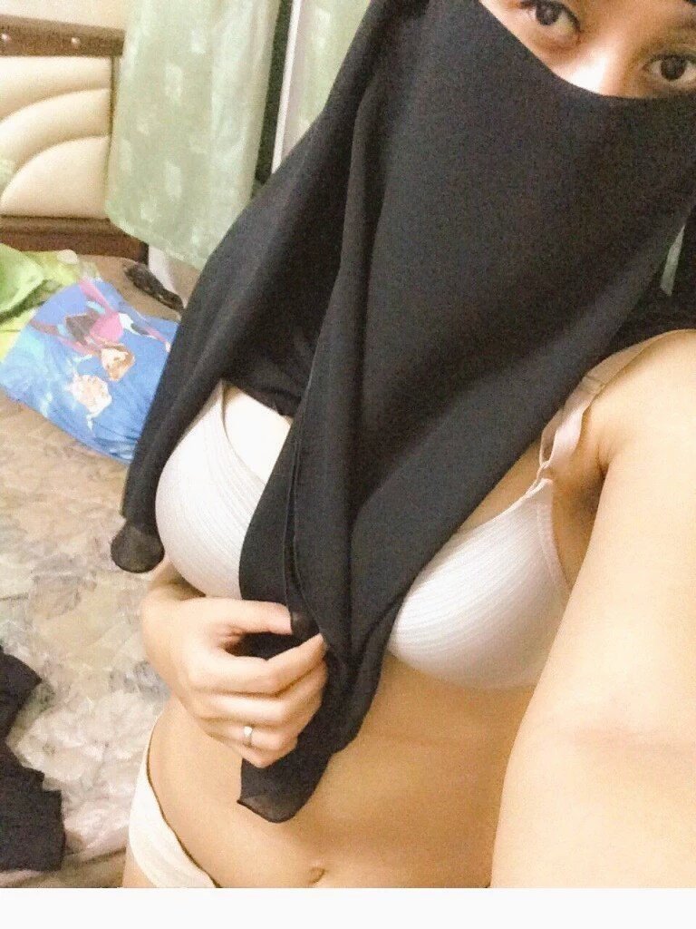 Arab teen boobs  / X