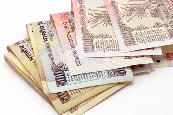 airnewsalerts's tweet photo. #Cabinet clears promulgation of an ordinance to penalise persons holding junked Rs 500 &amp; 1000 notes. https://t.co/GRM0yZWawf