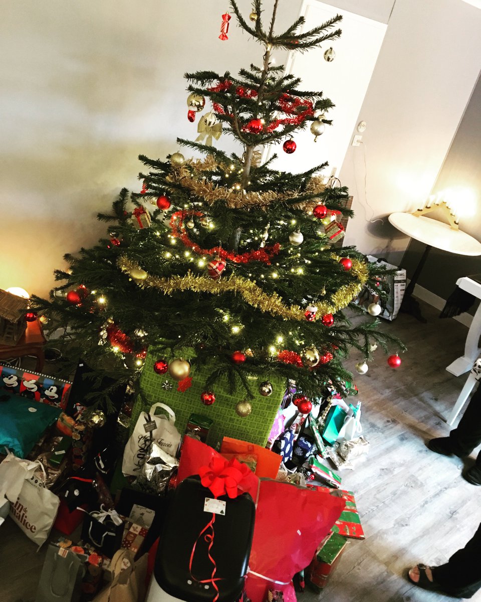 IGC_IGCF's tweet photo. It's my first Xmas and my first gift too, It's a really exciting experience for me!!
- IGC reporter, Heng (*He is from Cambodia) https://t.co/eUNmxV7eqV