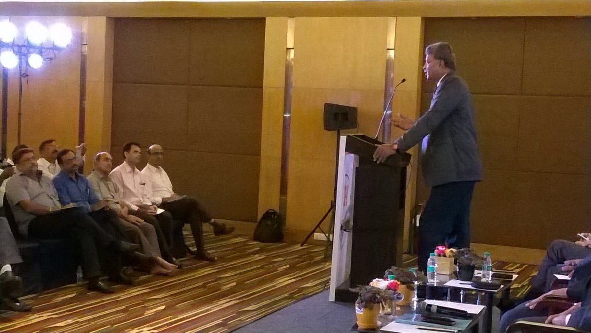 HPCL's tweet photo. HPCL take-up cause of #CashlessEconomy #LessCashLess
Dir Mktg, ED LPG, ED Ret. meet HPGas Dist. &amp; RetailOutlet Dlrs. at Bngluru
@dpradhanbjp https://t.co/2wgxlvSkuM