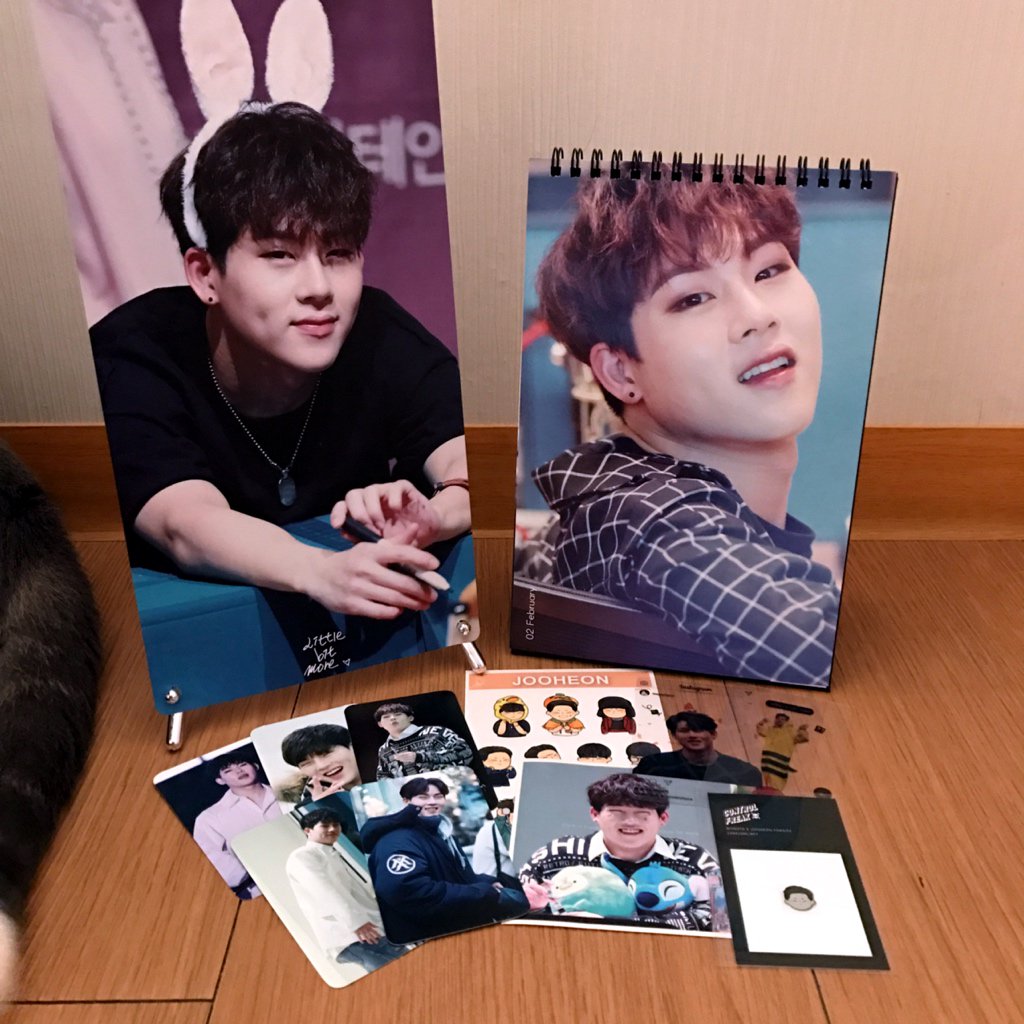 19941006net's tweet photo. [Stock Sale]
✔️2017 Season Greeting
✔️Eco Bag set
✔️Contact 👉🏻 DM / 19941006net@daum.net https://t.co/3LYUieqJ0g