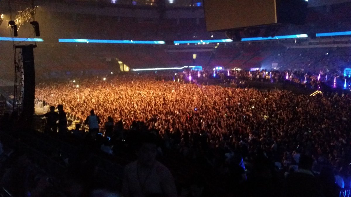 DJTrouble604's tweet image. So #CONTACT2016 was poppin tonight. @marshmellomusic was the highlight of the night as usual