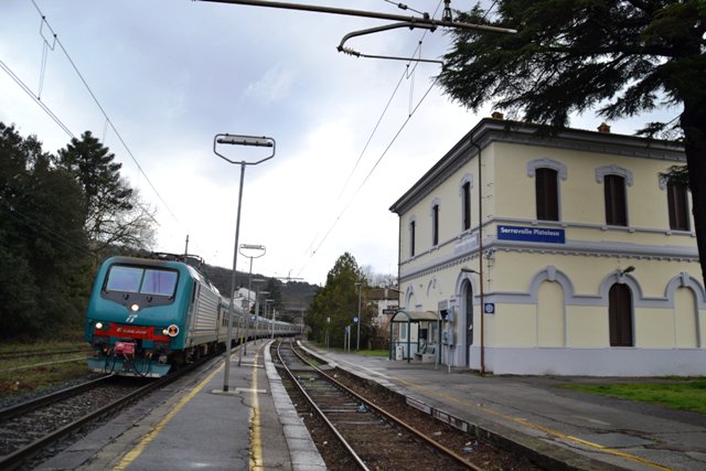 GiovaniFitTosca's tweet photo. #Pistoia - #Montecatini - #Lucca: il tempo passa e il raddoppio tarda @stefanoboni59 https://t.co/meEiUPBMaY https://t.co/J4tkg5vPZc