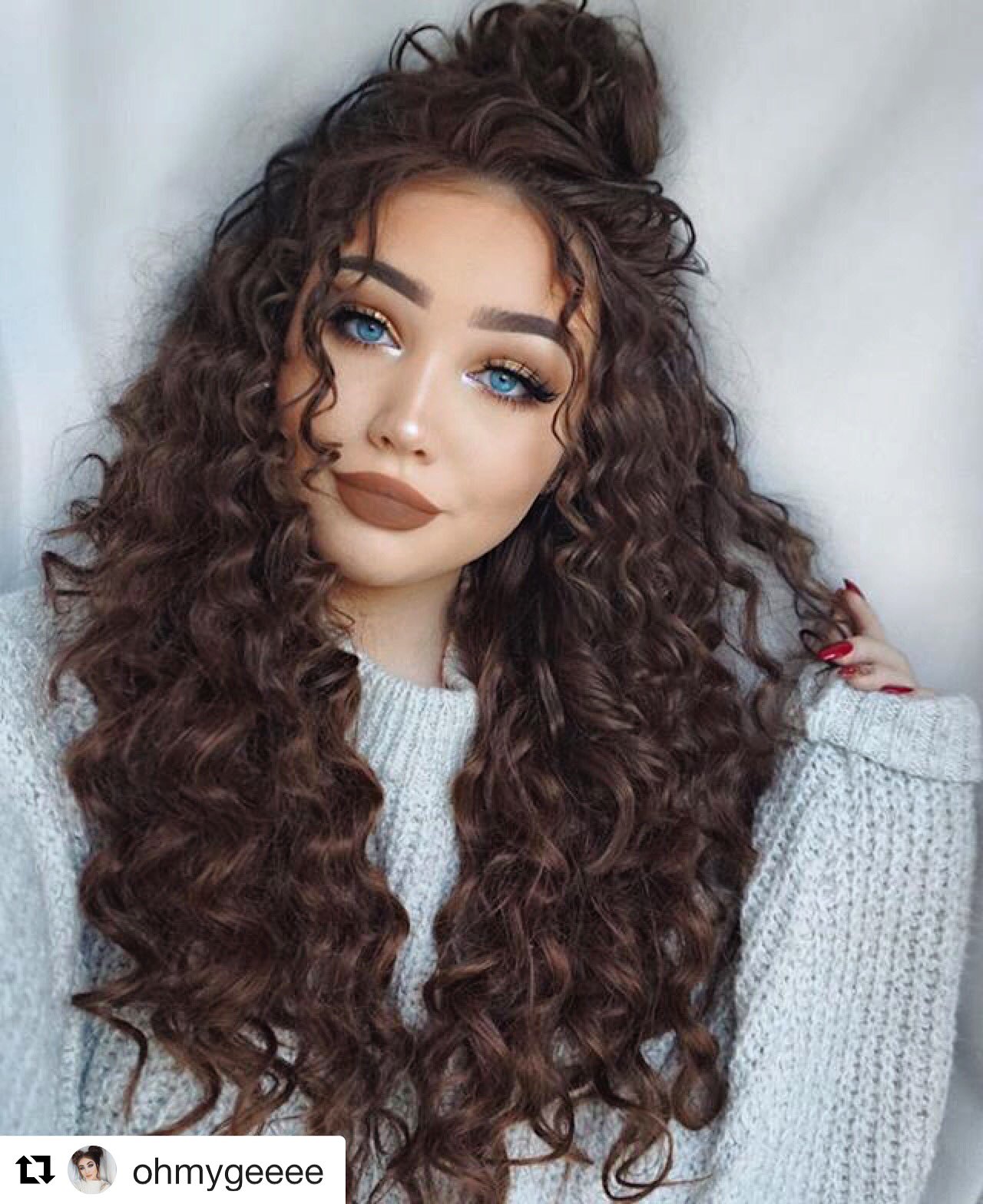 KB Hair Extensions on X WOAH How amazing is ohmyGEEEE and her hair Curled to perfection using the leestaffordhair chopstick wand and our hairextensions https t gp82iwgZhI X