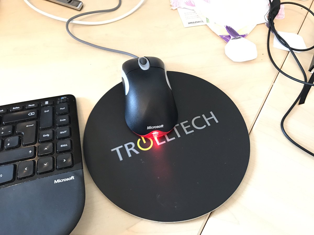 DrMickeyLauer's tweet image. Brandnew #intellimouseOptical has such a miserable optics, I had to revive my old #TrollTech mouse pad to make it work... #longLiveQt