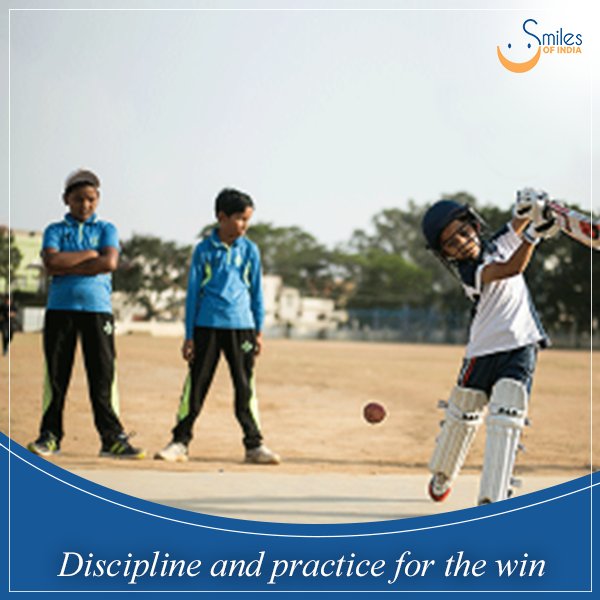 SmilesOfIndia's tweet photo. An advice from Dhoni’s coach  “My advice to anyone who wants to follow Dhoni’s footsteps- be disciplined &amp; practice a lot”.
#CelebratingLife https://t.co/kAtsFOHt0T