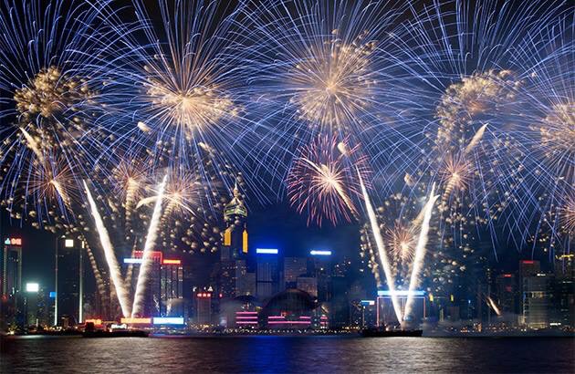 There's no better place to experience #HongKong's New Year's #Countdown to #2017 and #fireworks display along the Harbour! #newyearseve