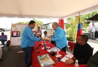 ALEXISRAMONOJE1's tweet photo. Respuesta Inmediata del Gob Nacional y Regional a los afectados en el Estado Bolívar, 550 Empresarios ATENDIDOS https://t.co/d0xiBZer80