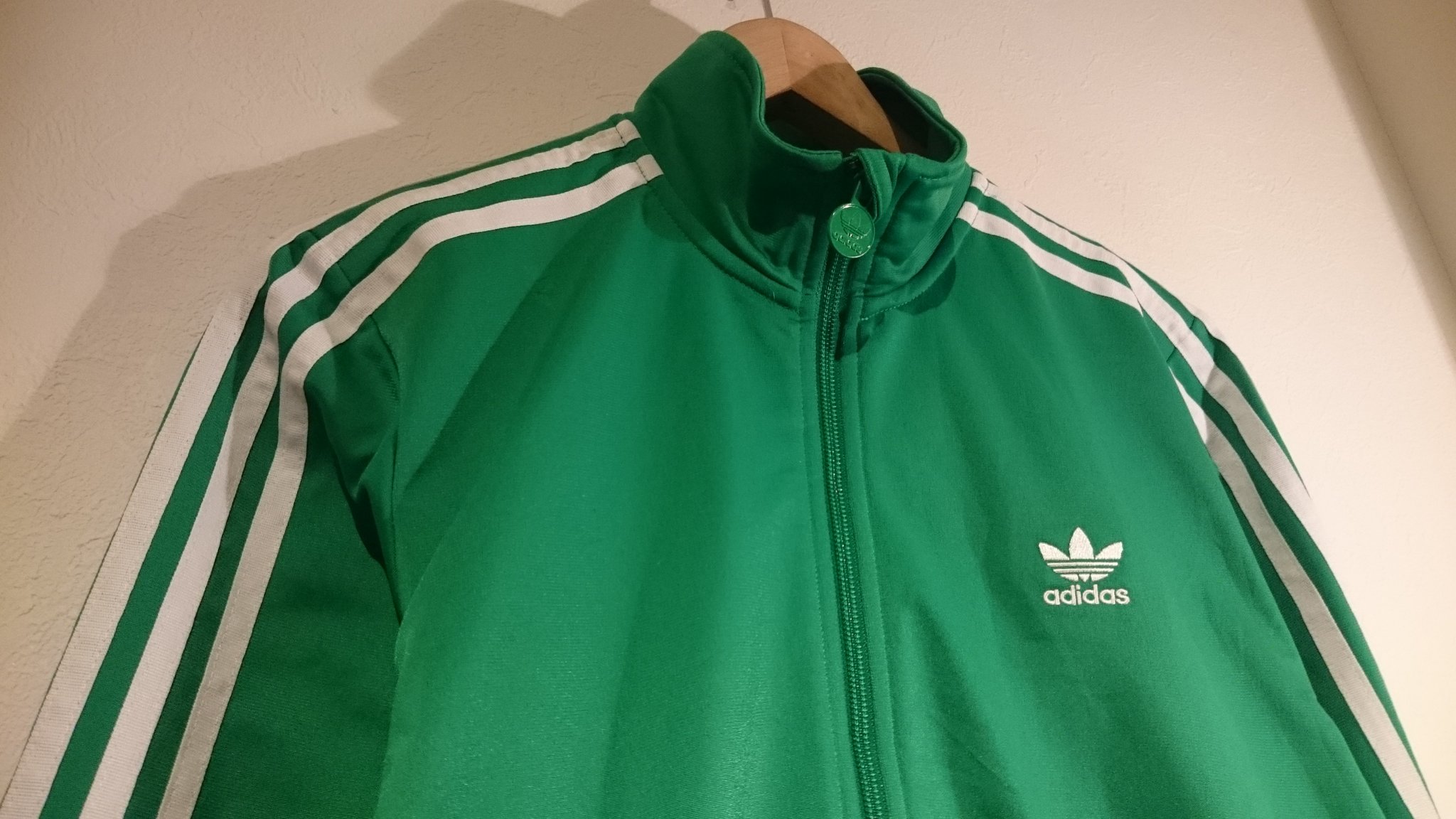 O Xrhsths 三軒茶屋ミラータイム Sto Twitter Adidas ジャージ Size Xl 鮮やかな真緑 T Co 3wvawehwpe Green 緑 Adidas アディダス Jersey ジャージ Tops 緑化 Used Fashion 古着 古着男子 古着女子 古着屋 T Co Ysk4jewmov