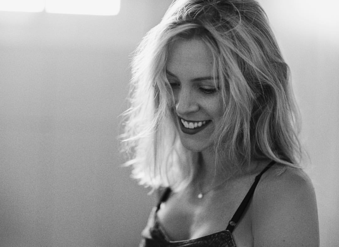 Hoy, cumple años nuestra querida <a href="/maggiecivantos/">MAGGIE CIVANTOS</a>! que tus sueños se hagan realidad! #LasChicasDelCable #VisAVis Pic by <a href="/SergioLar10/">Sergio Lardiez</a>