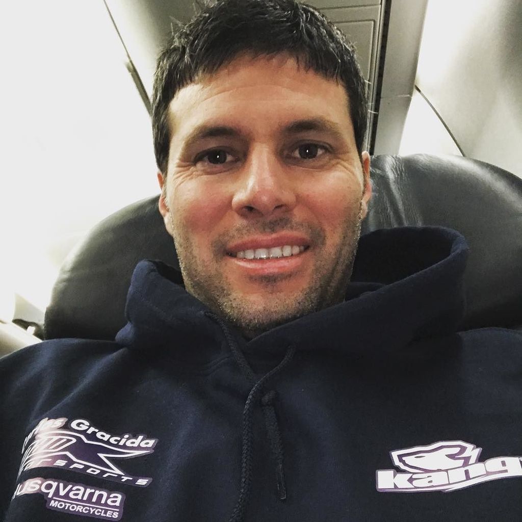 CarlosGracidaG's tweet photo. #dakar2017 Primera etapa 20 hrs viaje Asunción es difícil despedirte de lo q más quieres e… https://t.co/7XSZGRTtBs https://t.co/CmuOxyHTfU