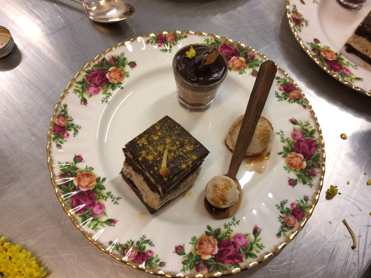 MushrooMina's tweet photo. @skedone @WildFoodStories @BUCK_AND_BIRCH blog post (missing pics cos of website redesign) https://t.co/k1MGJeLRKe .Made a version this week https://t.co/y13gjjTLk0