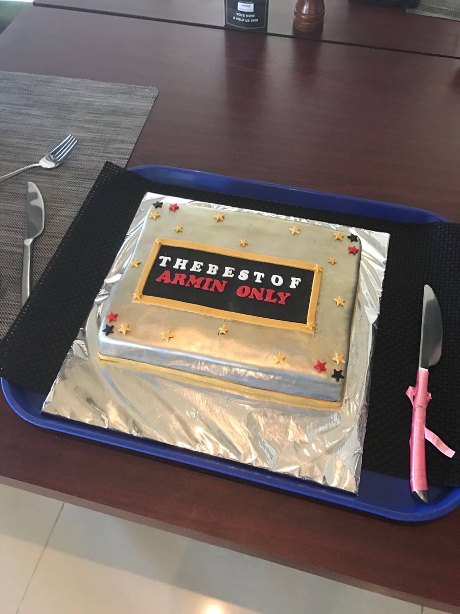 arminvanbuuren's tweet photo. Birthday cake in India! 😘 #TheBestOfAO https://t.co/jy89rrMlvY