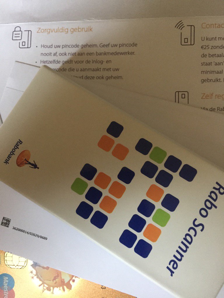 #rabobank uit veiligheidsoverwegingen sturen wij alles apart. Sure. Vandaag in een keer tegelijk in de brievenbus