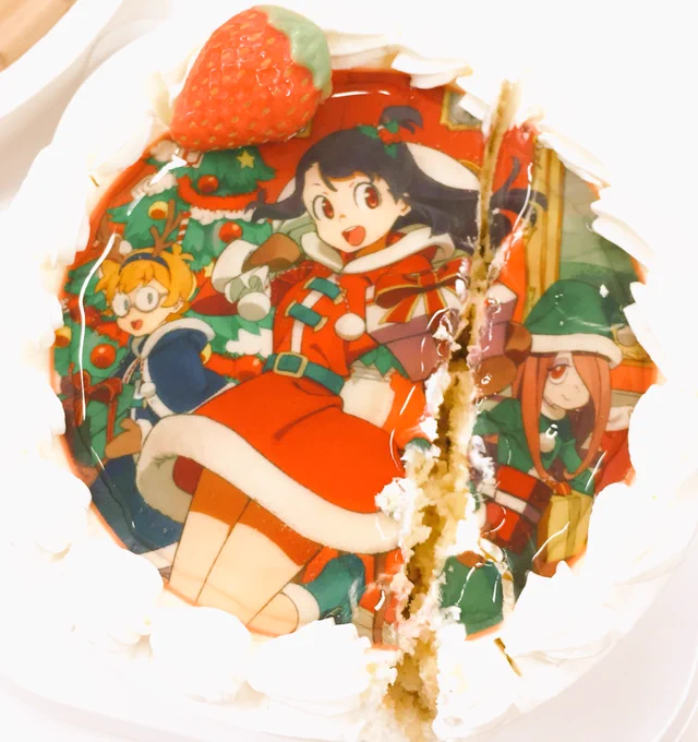 リトルウイッチのクリスマスケーキのイラスト描きました!
切れてるけど! 