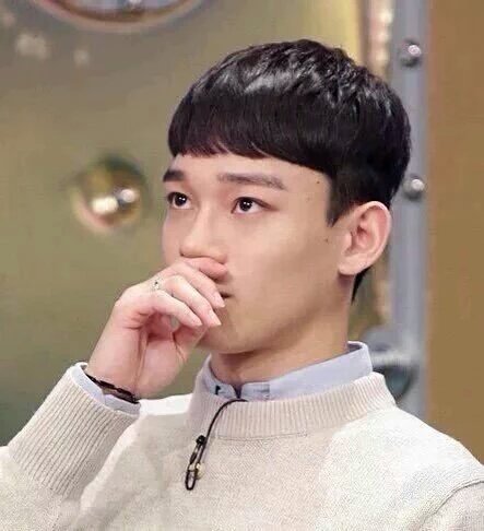 honeybaekk's tweet photo. "#SorryExol" "#respectArmys" https://t.co/kkcJAVHe0X