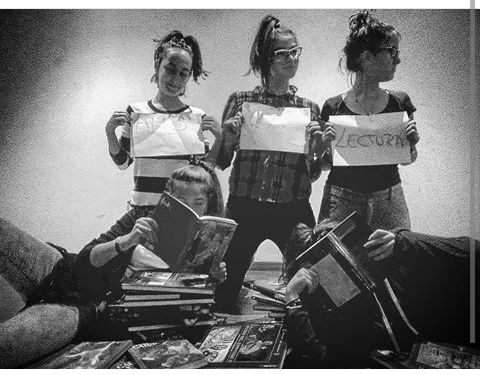 5lectoras's tweet image. Hem llegit en diez festius o caps de semana de 10 a 12 #CECVContemLecturaAVL