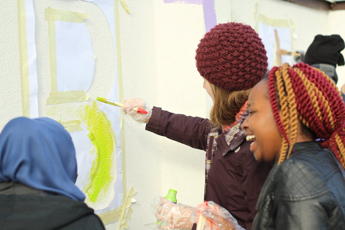 The first 8 weeks have been hectic, but it was worth the effort. Here are some photos of our Street Art event, the weather was on our side